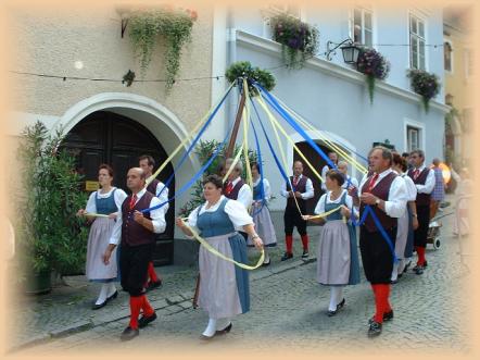 Marillenkirtag 2001
in Spitz an der Donau